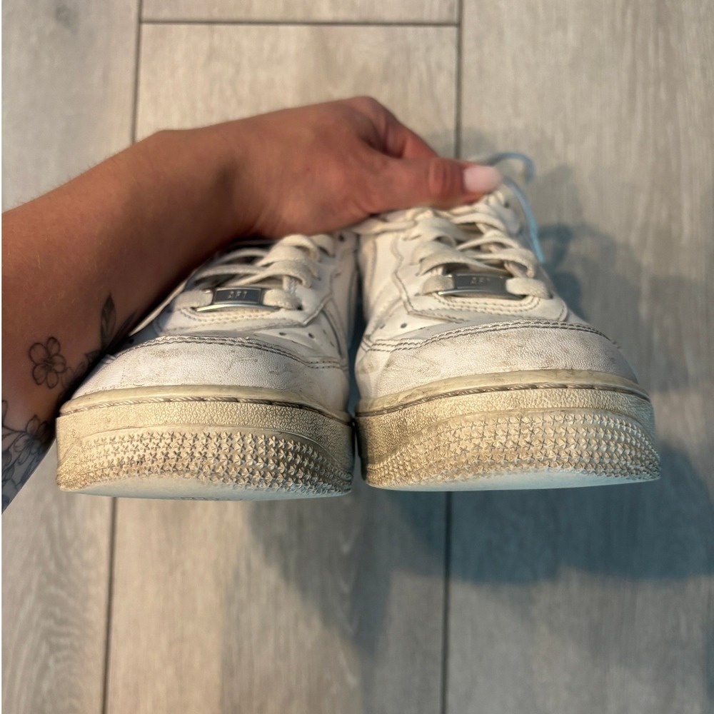 Nike Air Force 1 '07 Triple White Women's Size 8 Low-Top Sneakers - Picture 6 of 7
